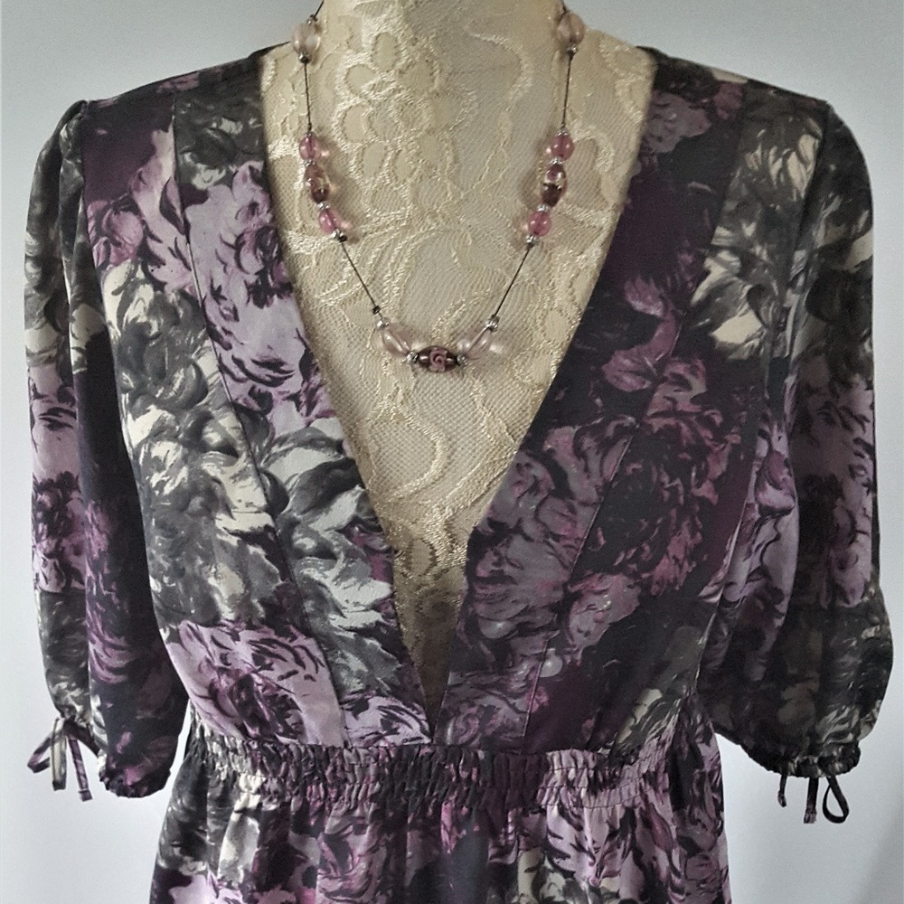ANN TAYLOR LOFT PURPLE Womans Size S Floral top